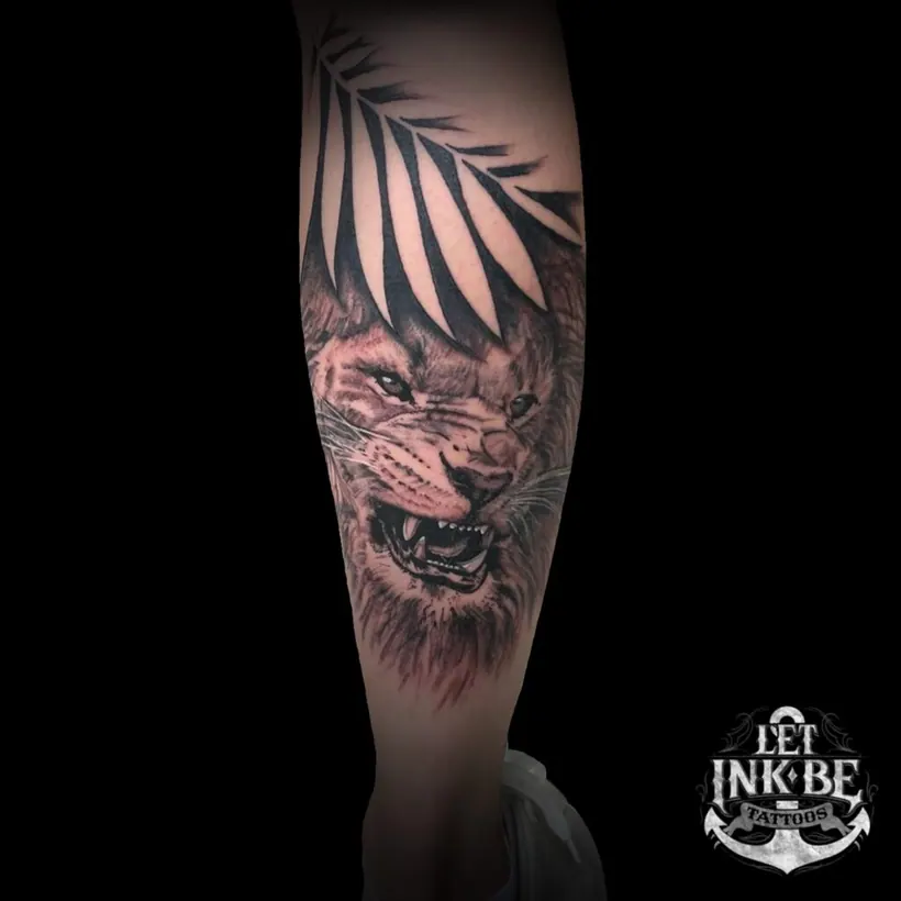 animal tattoo leeuw