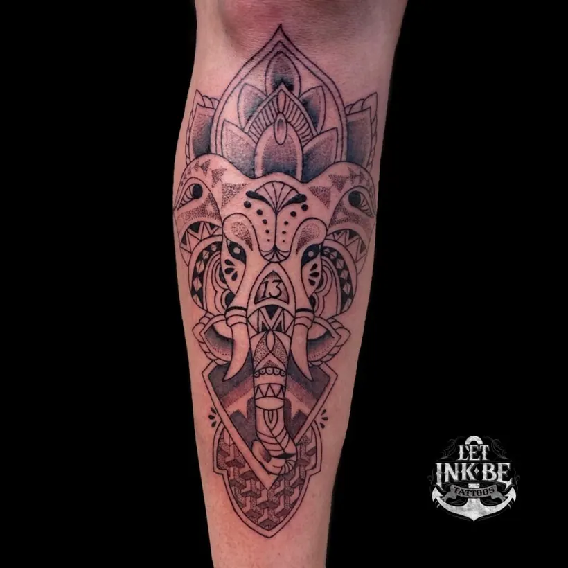 animal tattoo olifant