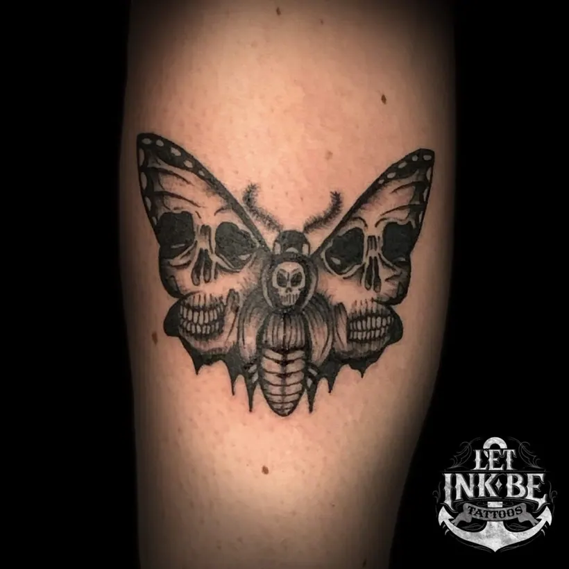 oldschool tattoo moth skull