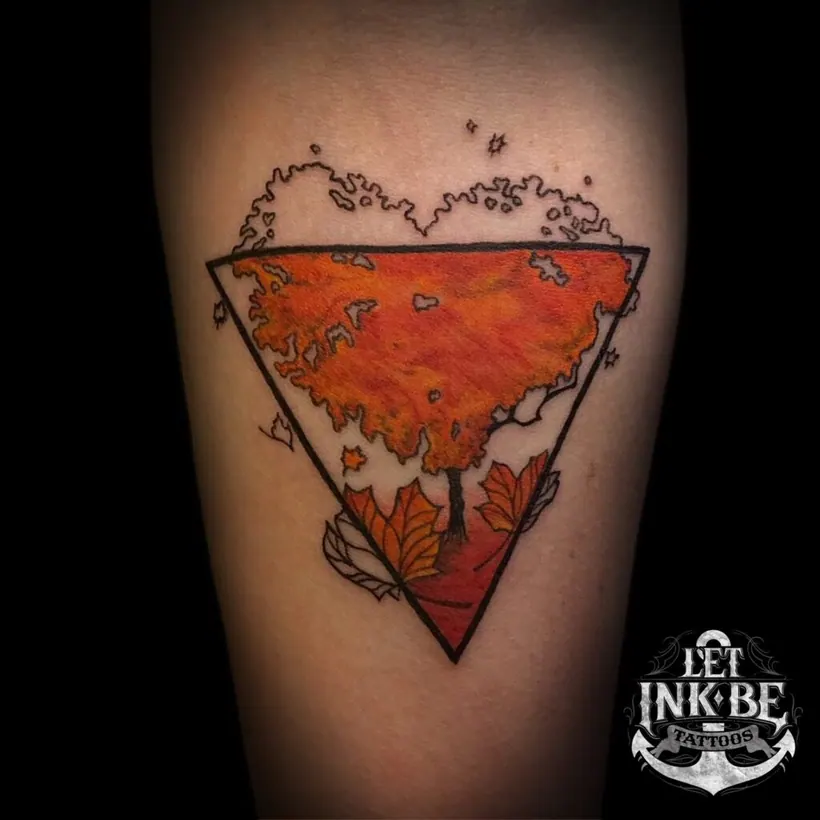 herfst boom colour tattoo