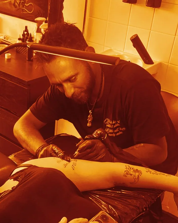 Tattoo artist Steven Hopman working in his Roosendaal studio